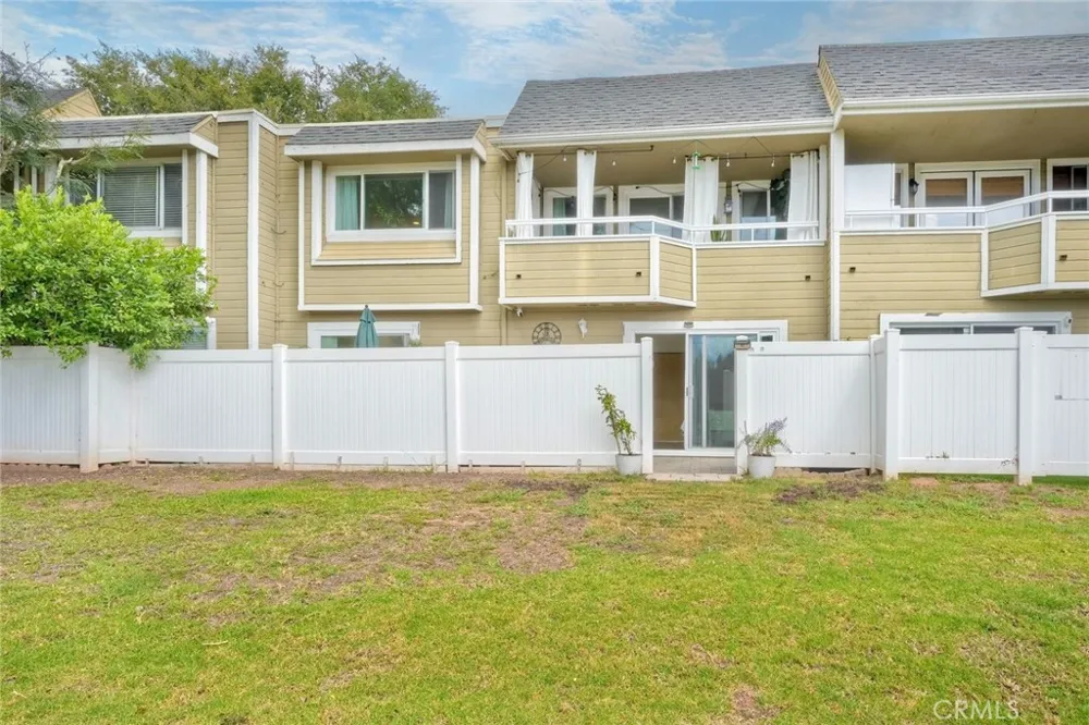 22196 Caminito Zaragoza Laguna Hills, CA 92653