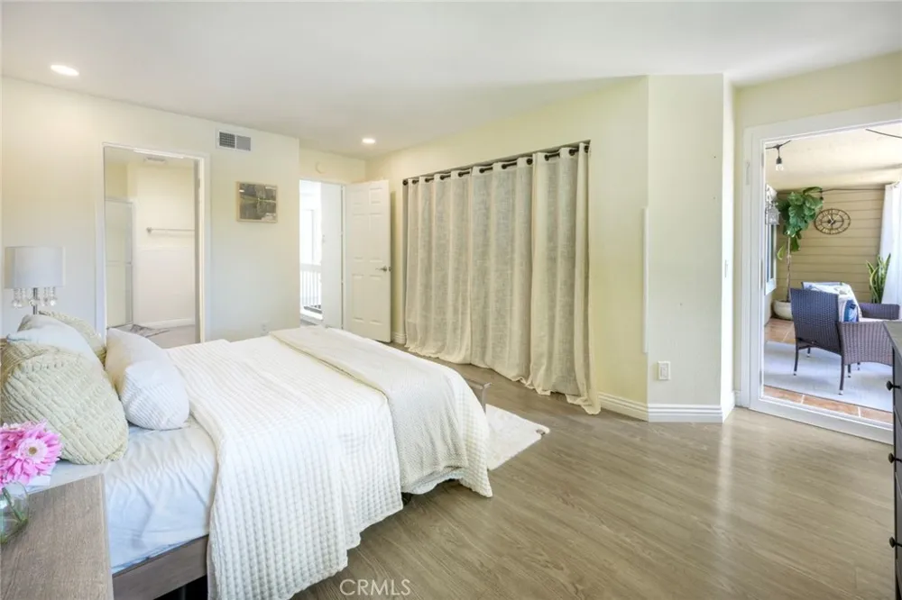 22196 Caminito Zaragoza Laguna Hills, CA 92653