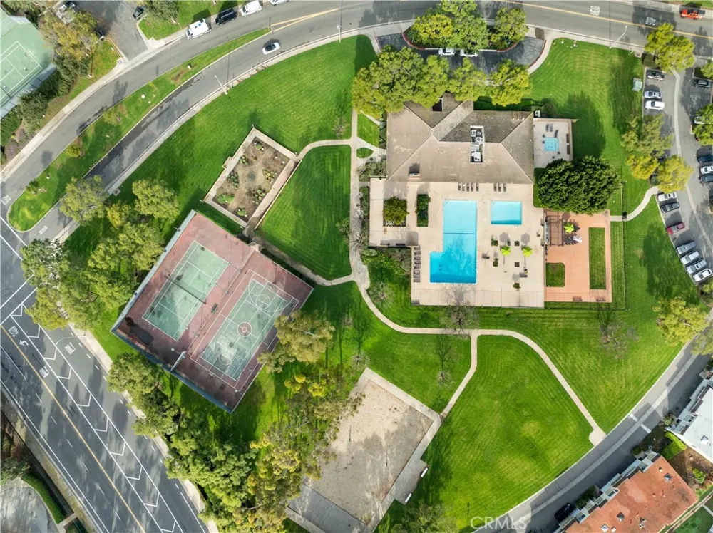 22196 Caminito Zaragoza Laguna Hills, CA 92653