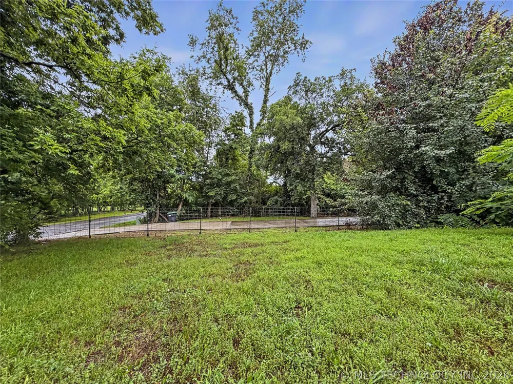 1306 Stickross Mountain Road Tahlequah, OK 74464