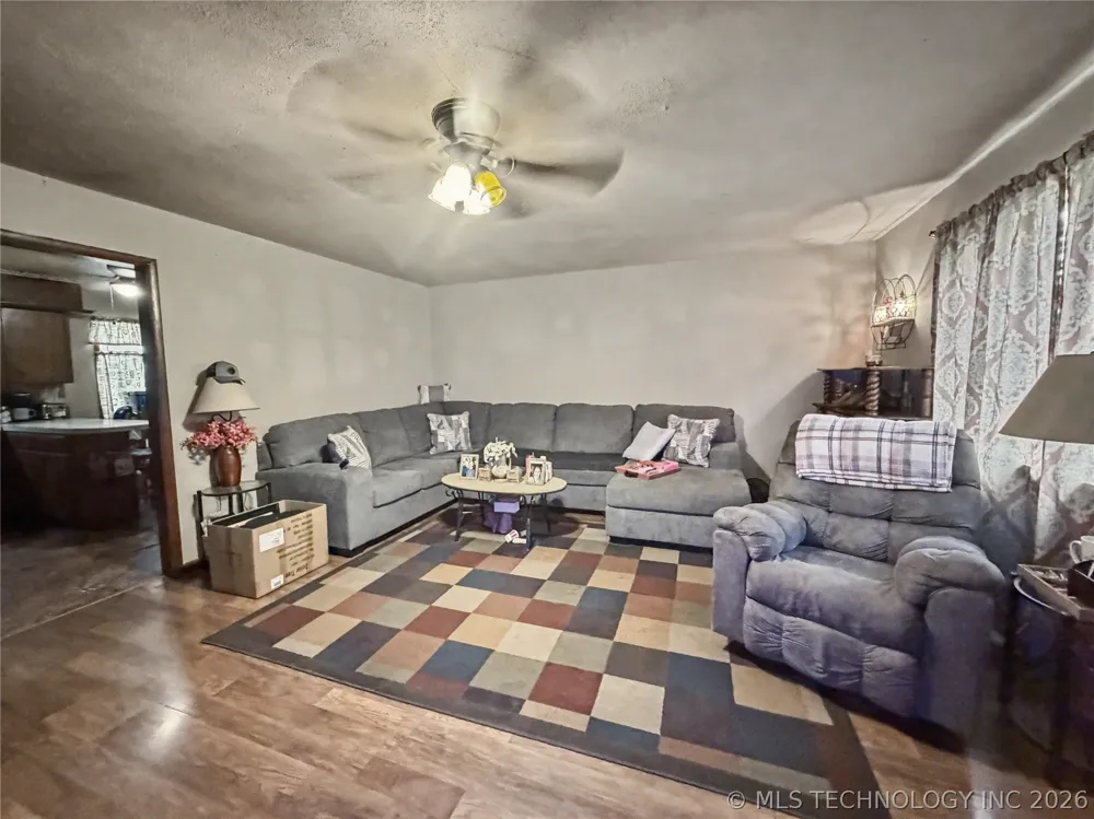 1306 Stickross Mountain Road Tahlequah, OK 74464