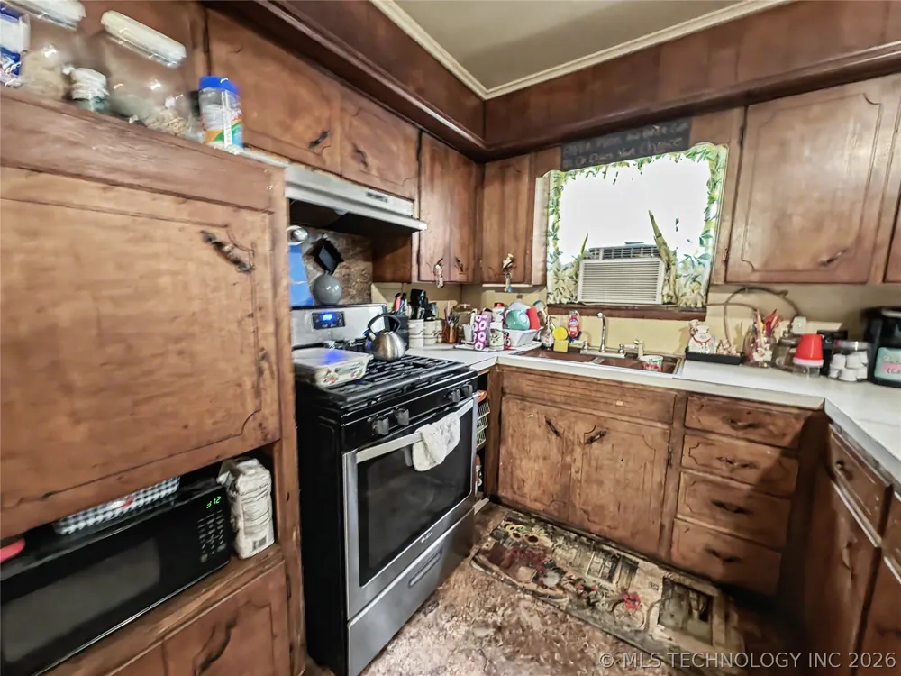 1306 Stickross Mountain Road Tahlequah, OK 74464