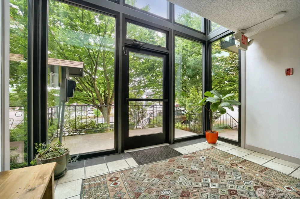 6110 24th Avenue NW #203 Seattle, WA 98107
