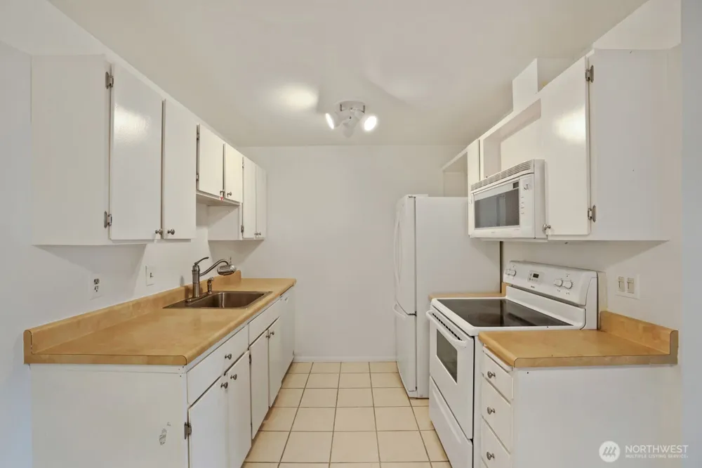 6110 24th Avenue NW #203 Seattle, WA 98107