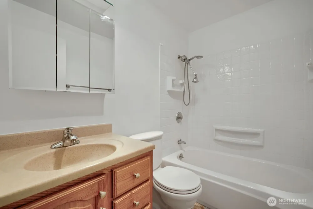 6110 24th Avenue NW #203 Seattle, WA 98107
