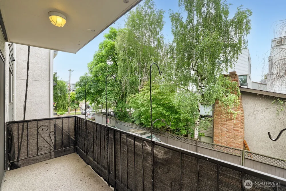 6110 24th Avenue NW #203 Seattle, WA 98107