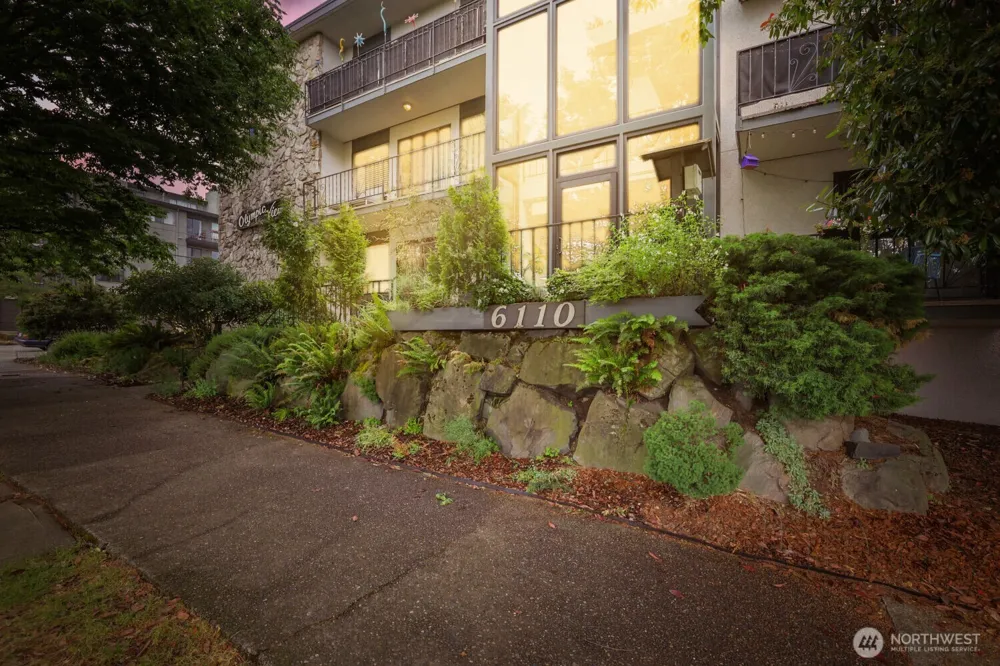 6110 24th Avenue NW #203 Seattle, WA 98107