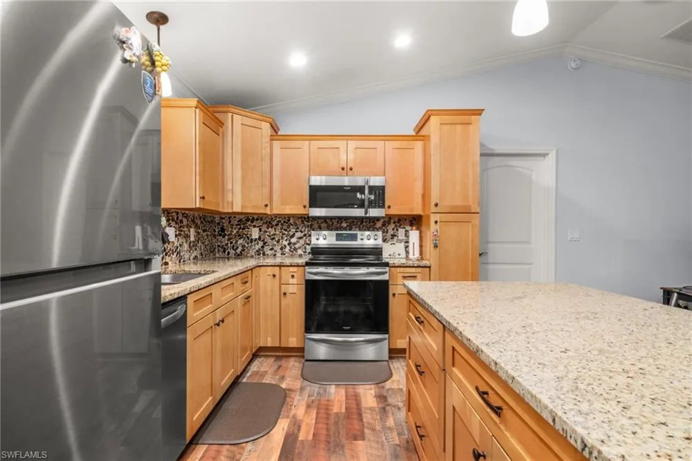 112 Bimini Street NE Lake Placid, FL 33852