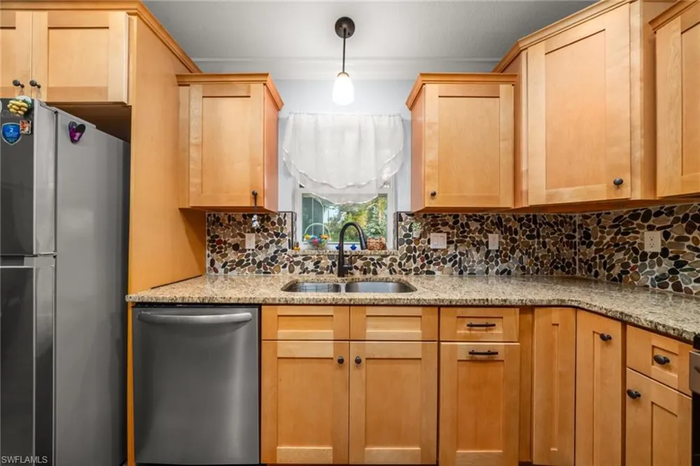 112 Bimini Street NE Lake Placid, FL 33852