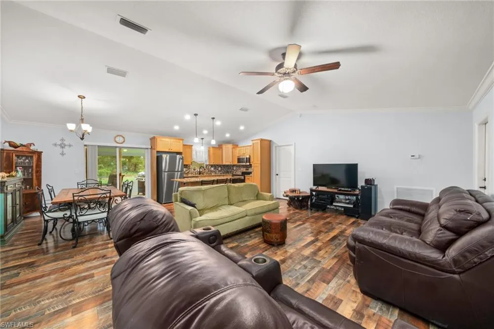 112 Bimini Street NE Lake Placid, FL 33852