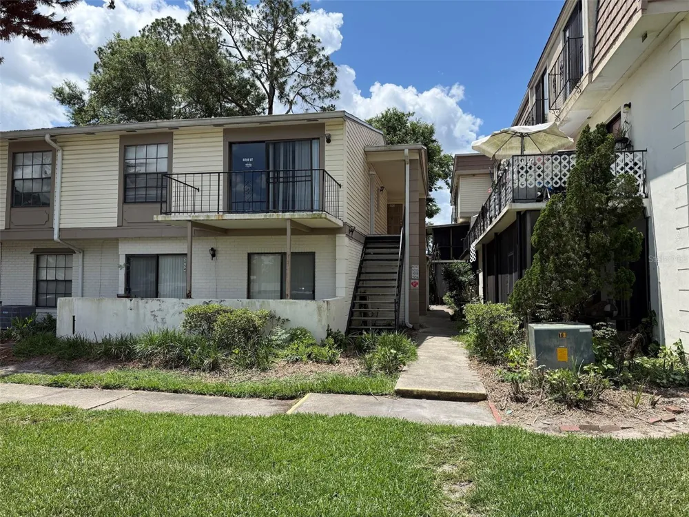6000 VILLAGE CIRCLE #6000
