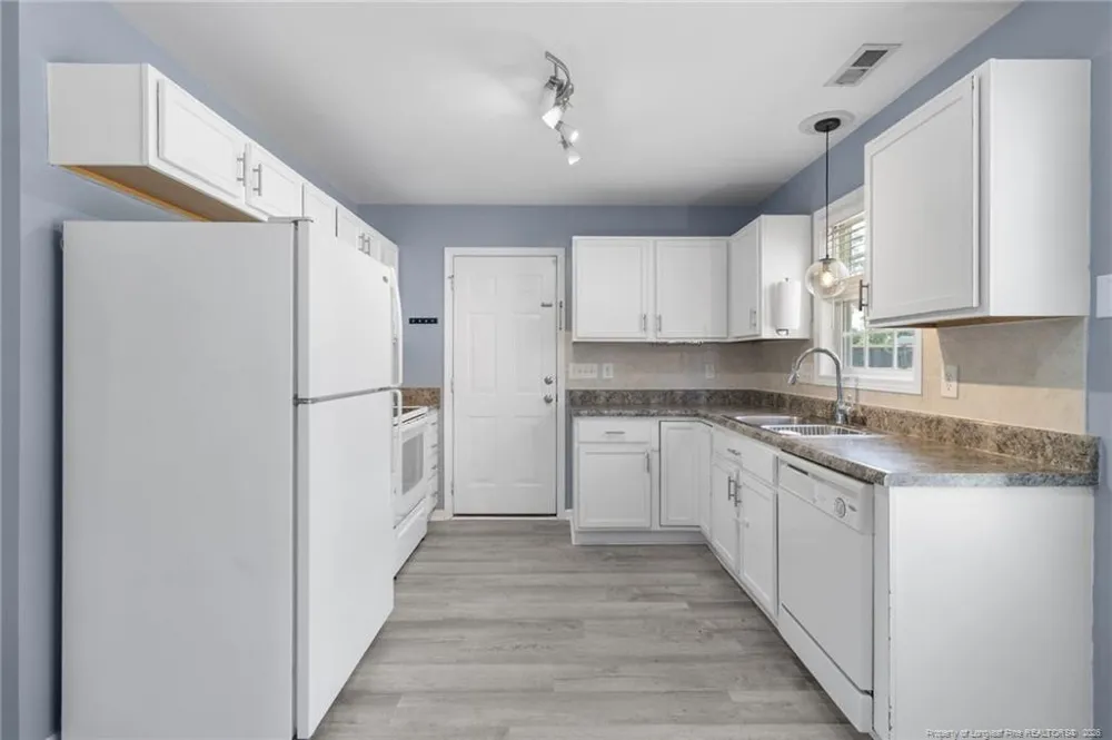 80 Chinkapin Oak Circle Bunnlevel, NC 28323