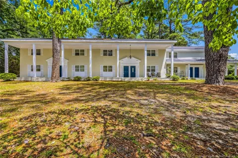 2326 Barrington Circle