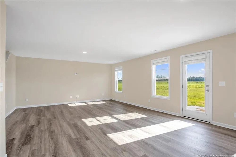 38 Coachman Lane Autryville, NC 28318