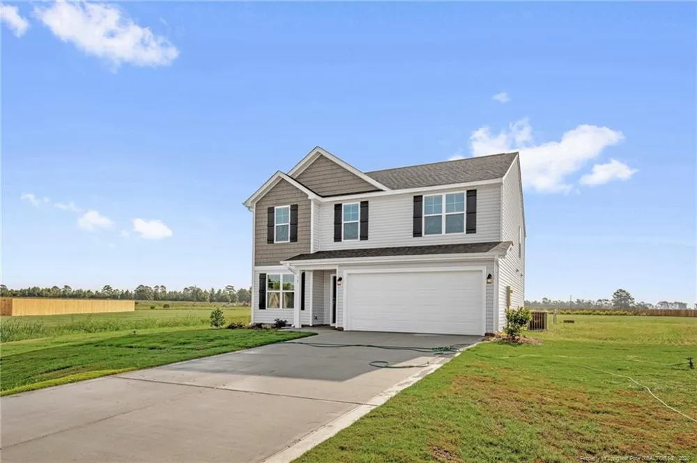 38 Coachman Lane Autryville, NC 28318