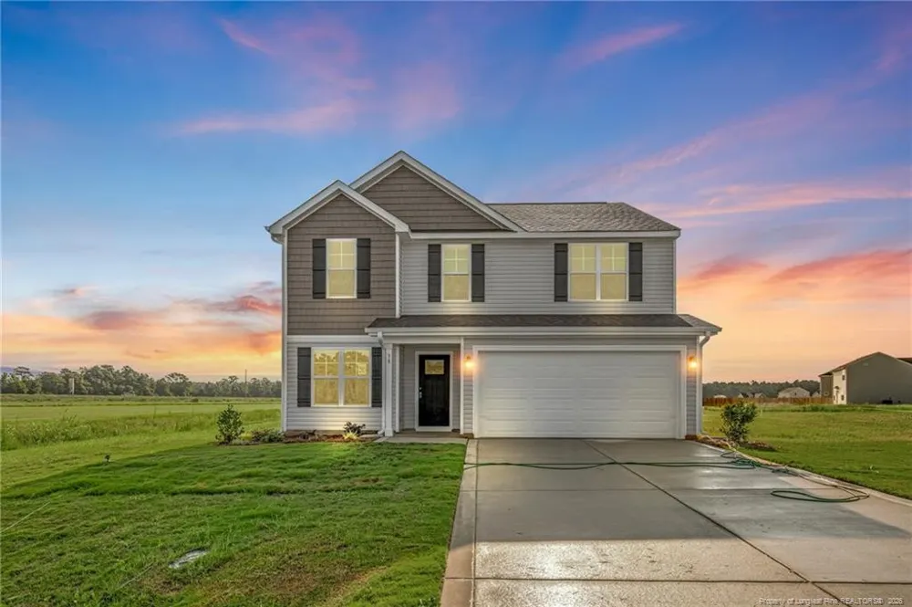 38 Coachman Lane Autryville, NC 28318