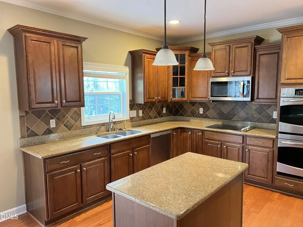 936 Bentbury Way Cary, NC 27518