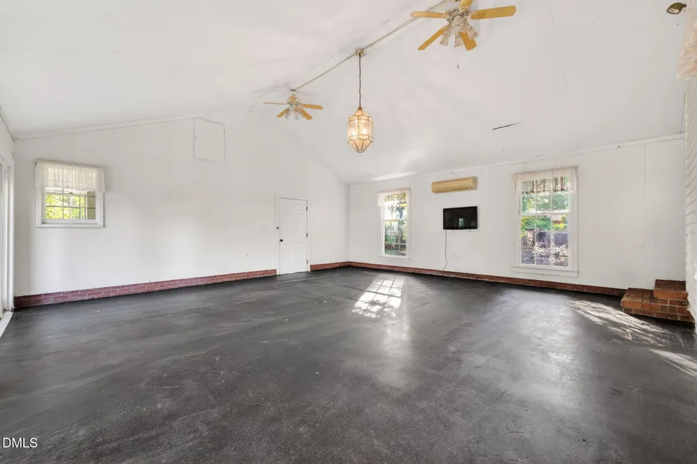 207 W 3rd Street Princeton, NC 27569