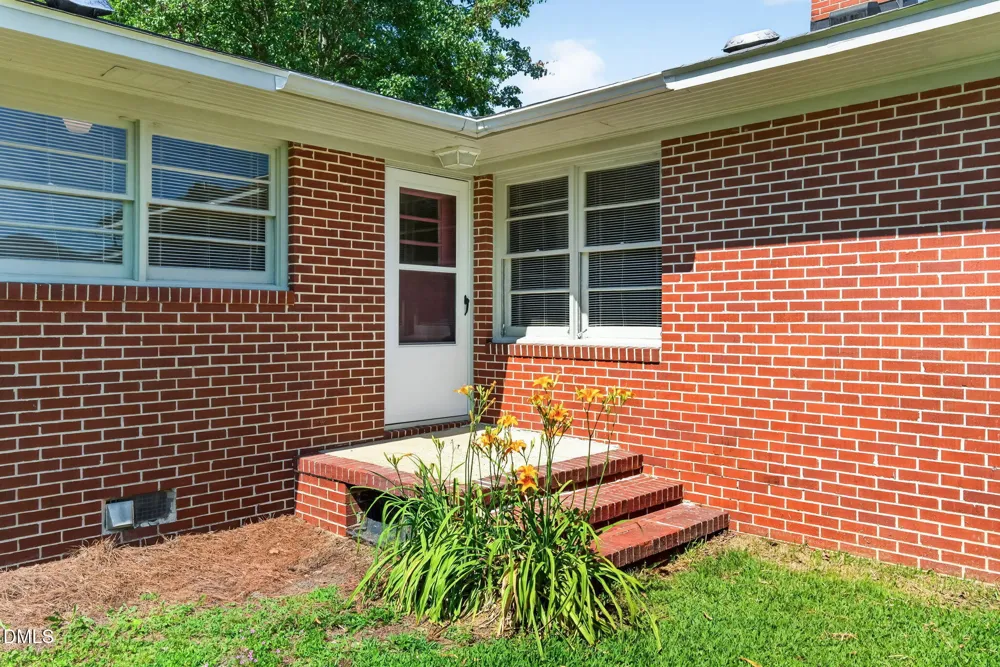403 S Pearl Street Princeton, NC 27569