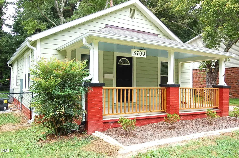 8709 Chapel Hill Road