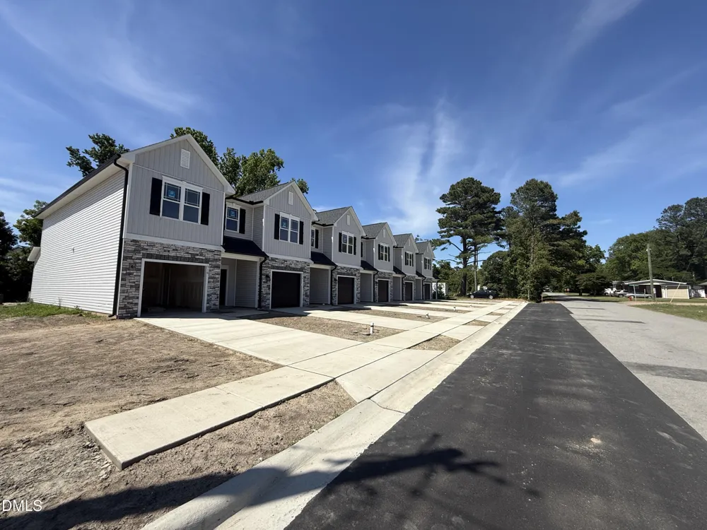 516 S Ryals Street Benson, NC 27504
