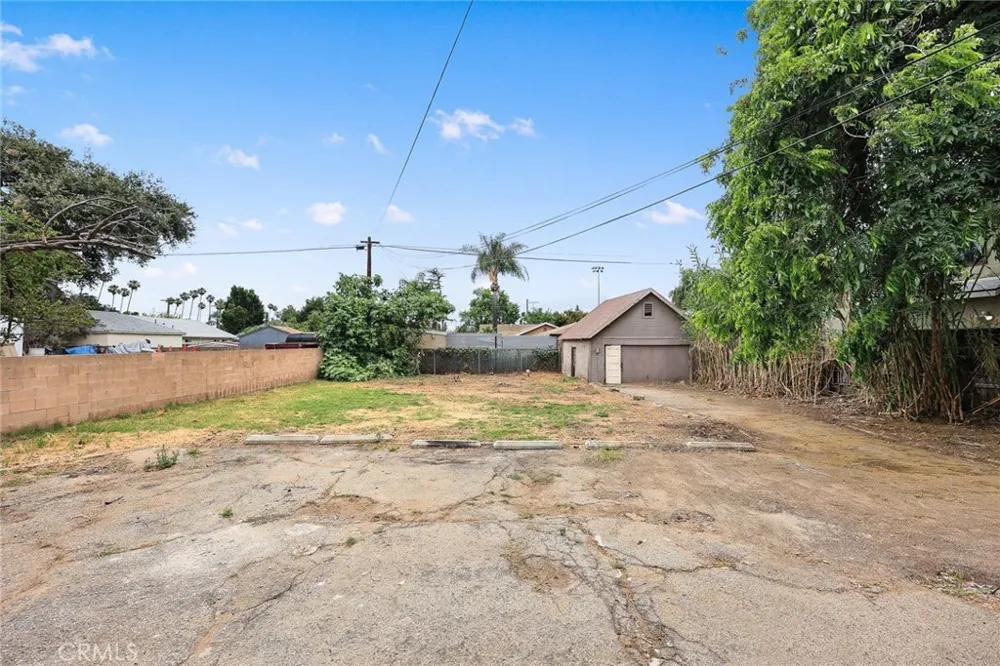 366 E Orange Grove Pasadena, CA 91104