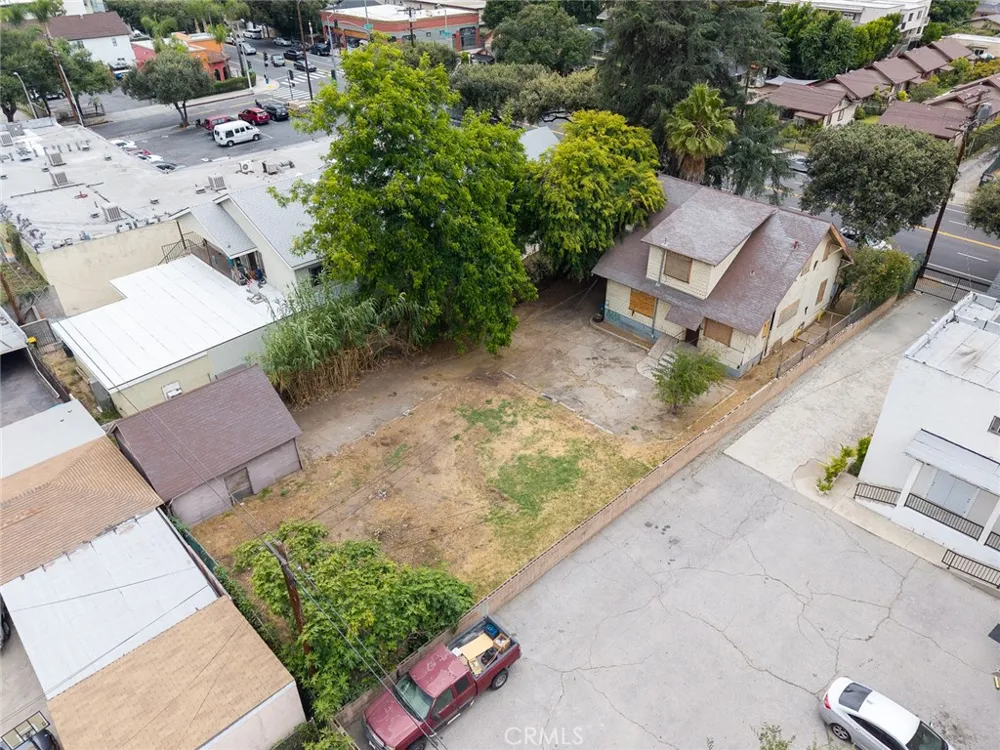 366 E Orange Grove Pasadena, CA 91104