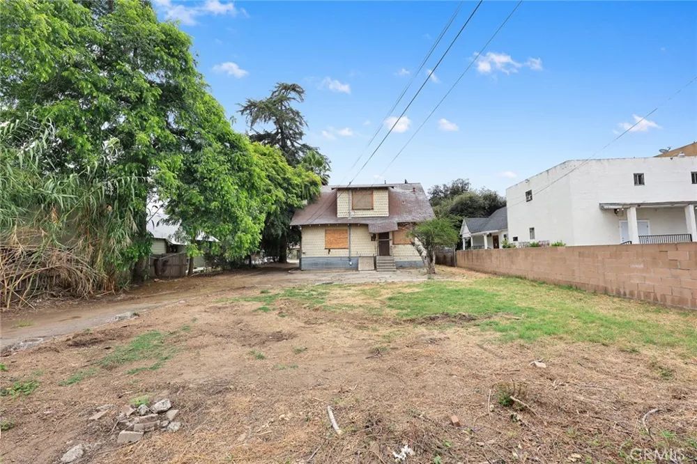 366 E Orange Grove Pasadena, CA 91104