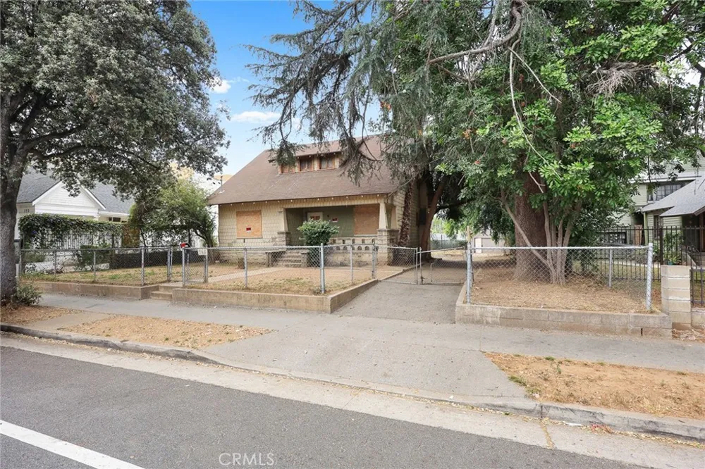 366 E Orange Grove Pasadena, CA 91104