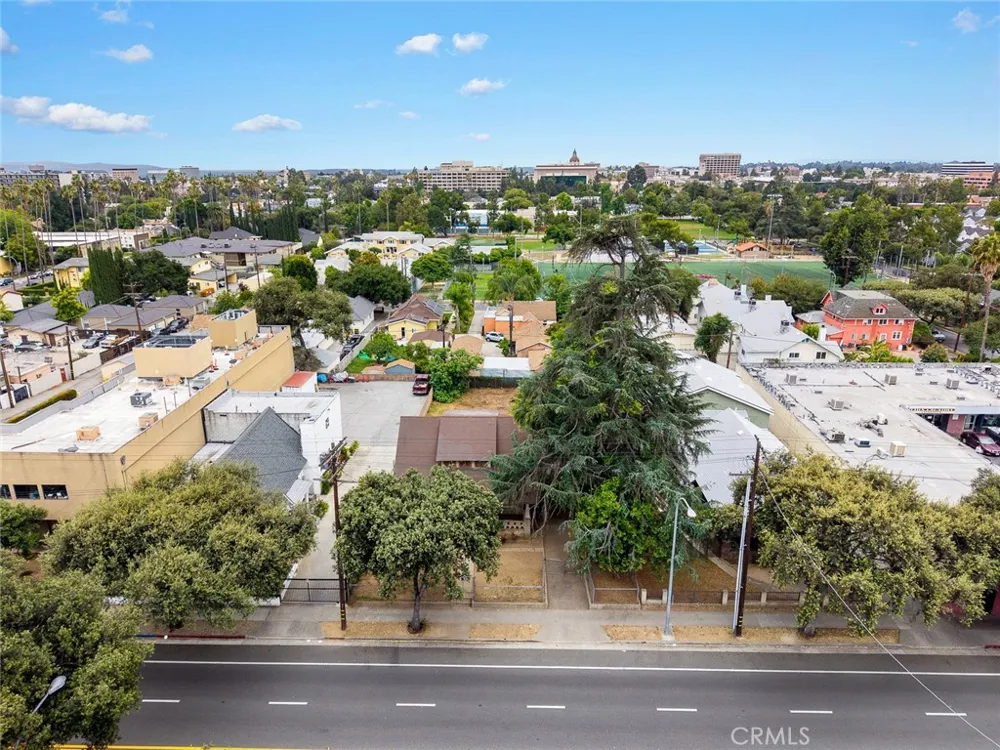 366 E Orange Grove Pasadena, CA 91104