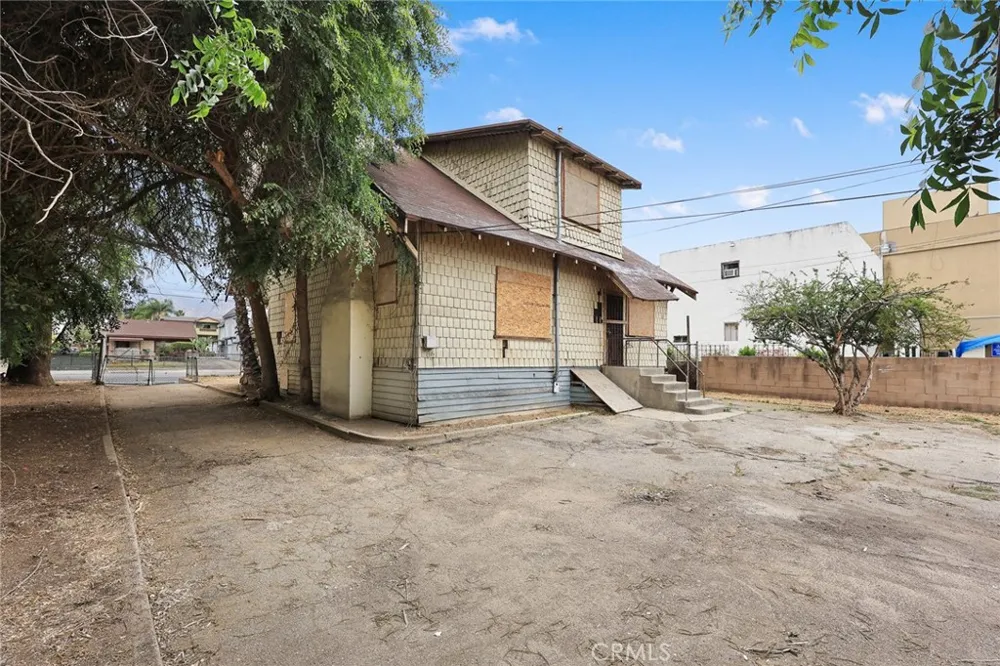 366 E Orange Grove Pasadena, CA 91104