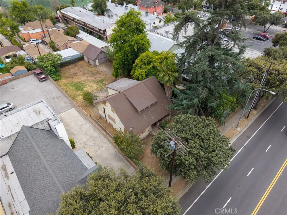 366 E Orange Grove Pasadena, CA 91104