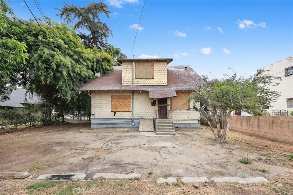 366 E Orange Grove Pasadena, CA 91104