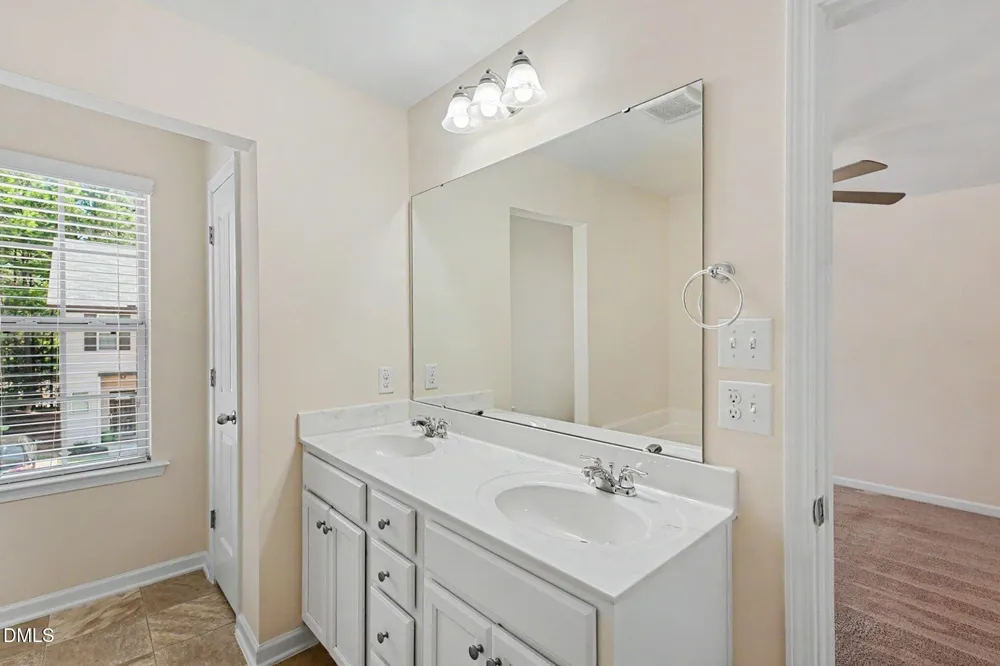108 Bella Place Holly Springs, NC 27540