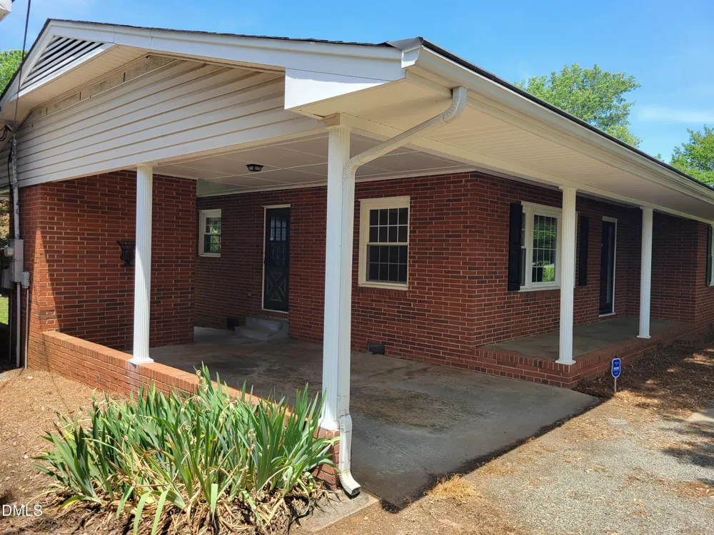 607 E Butler Avenue Liberty, NC 27298