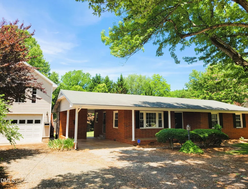 607 E Butler Avenue Liberty, NC 27298