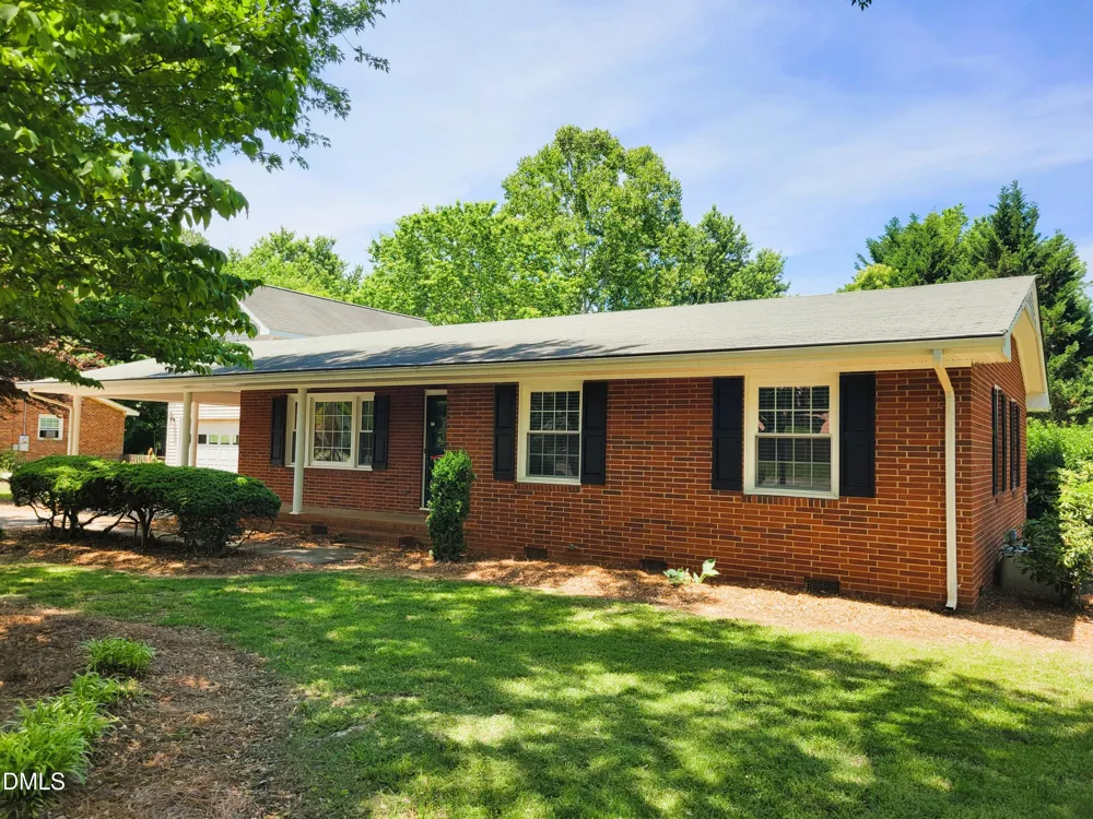 607 E Butler Avenue Liberty, NC 27298