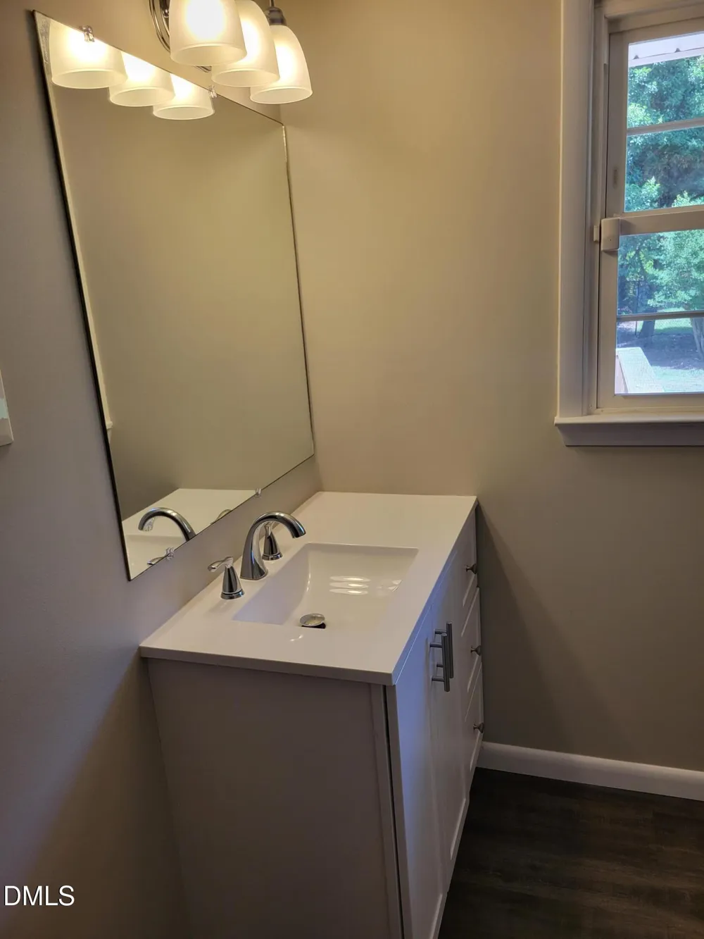 607 E Butler Avenue Liberty, NC 27298