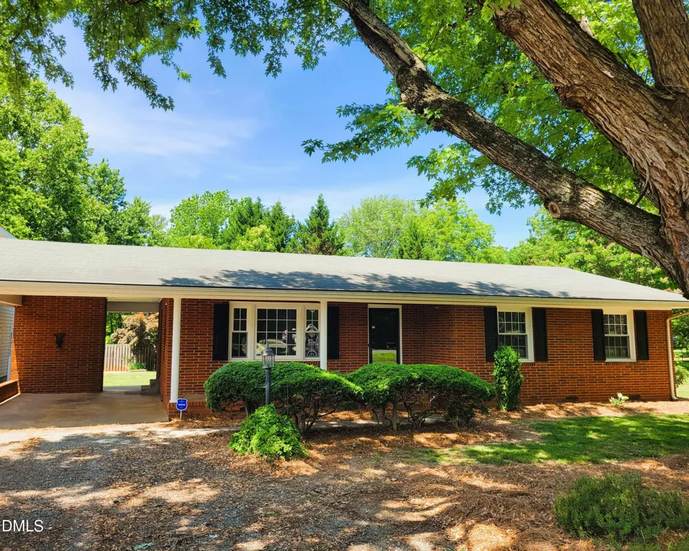 607 E Butler Avenue Liberty, NC 27298