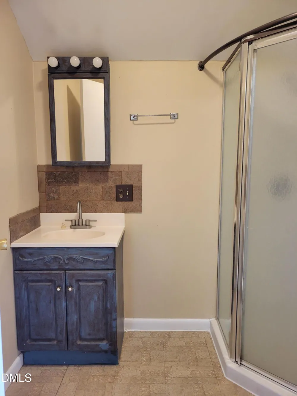 607 E Butler Avenue Liberty, NC 27298