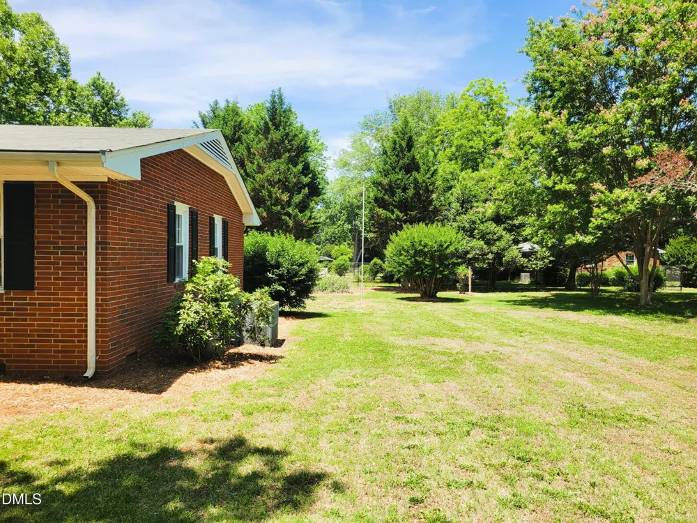 607 E Butler Avenue Liberty, NC 27298