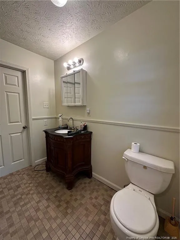 109 W Chestnut Street Maxton, NC 28364