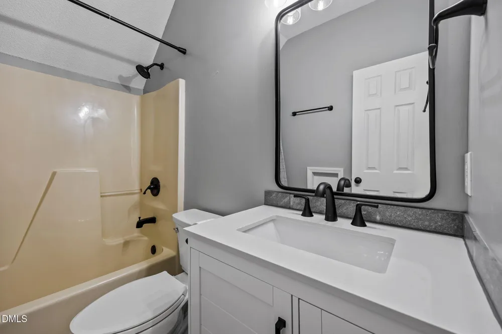 4034 Oak Valley Drive Stem, NC 27581