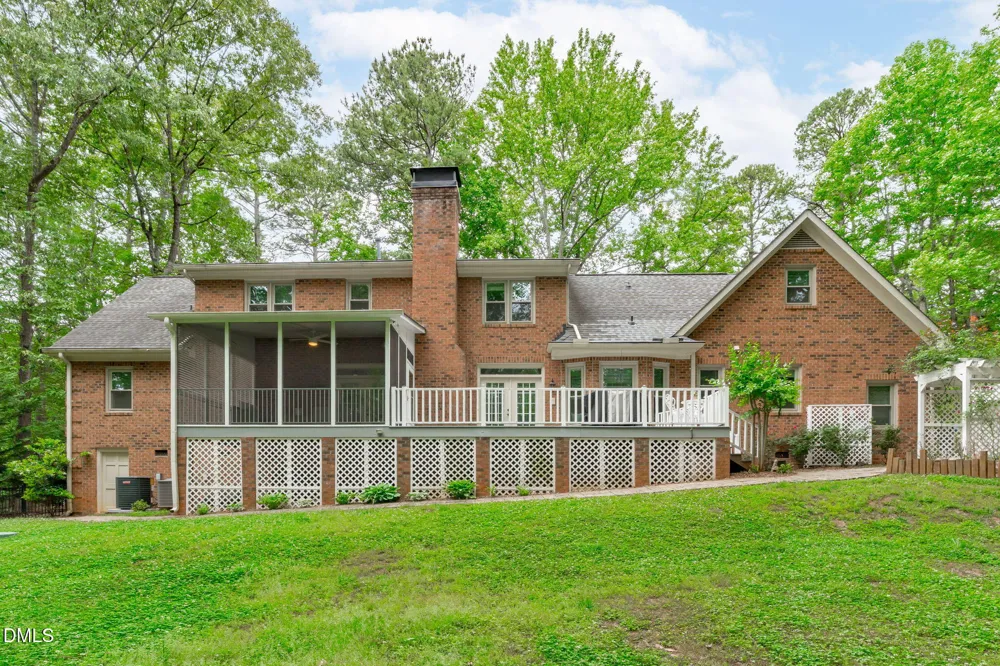 2 Sagamore Place Hillsborough, NC 27278
