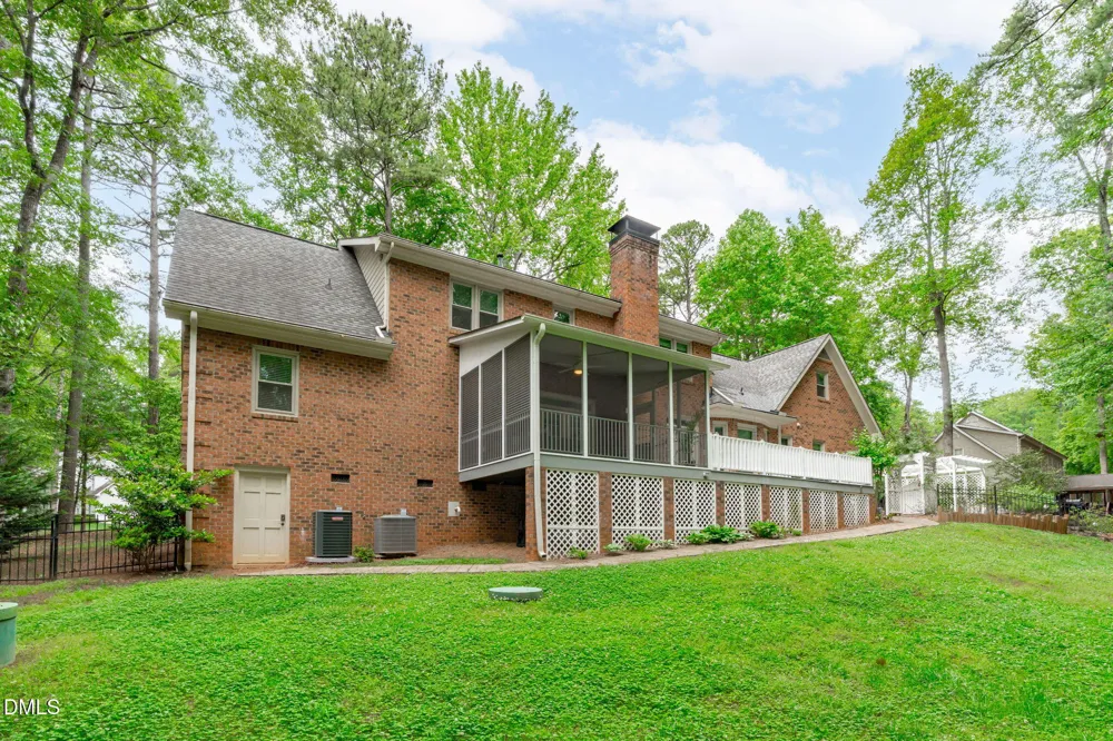 2 Sagamore Place Hillsborough, NC 27278