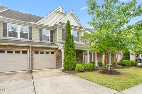 2505 Bartlett Circle