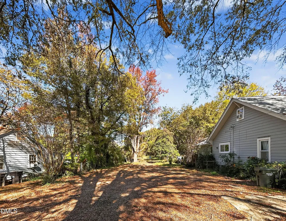 2711-A Ashe Street Durham, NC 27703