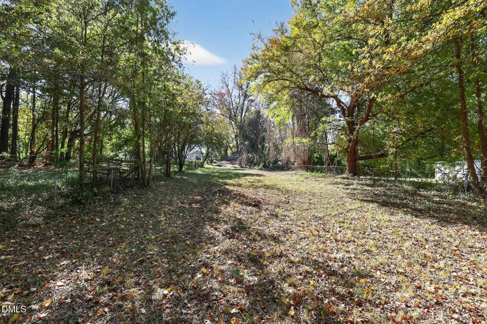 2711-B Ashe Street Durham, NC 27703