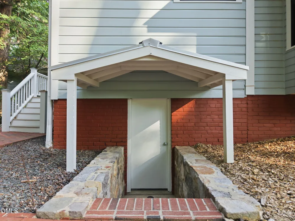 218 Hillsborough Road Carrboro, NC 27510