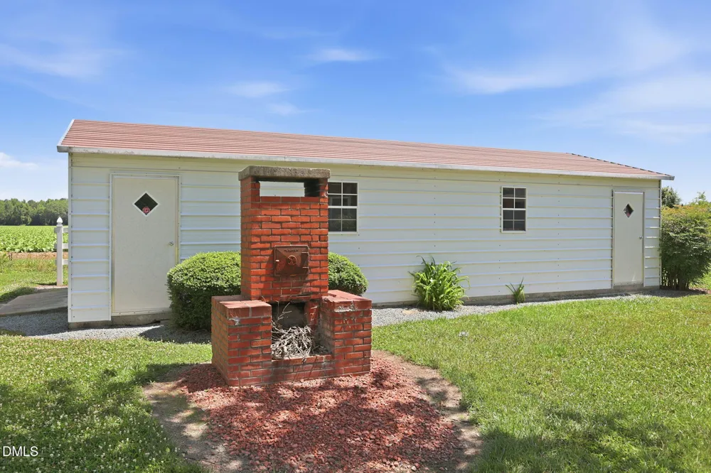 880 Wire Road Bunnlevel, NC 28323
